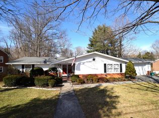 3049 Dover Dr SW, Roanoke, VA 24018