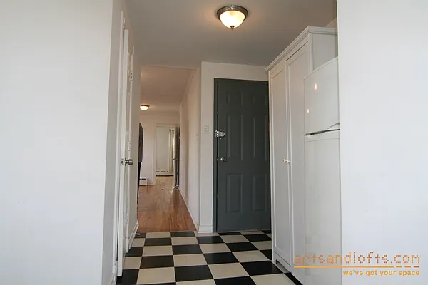 Rented by aptsandlofts.com | media 27