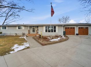5702 Aster Ln, Waterloo, IA 50701