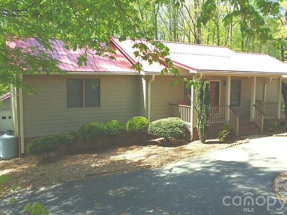 3rd image of 308 Brentwood Cir
