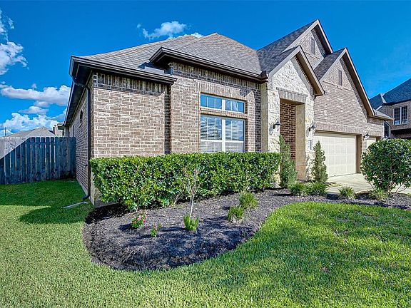5th image of 13707 Mariana Ct