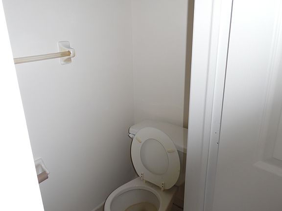 3rd image of 342 Davis Ave APT C