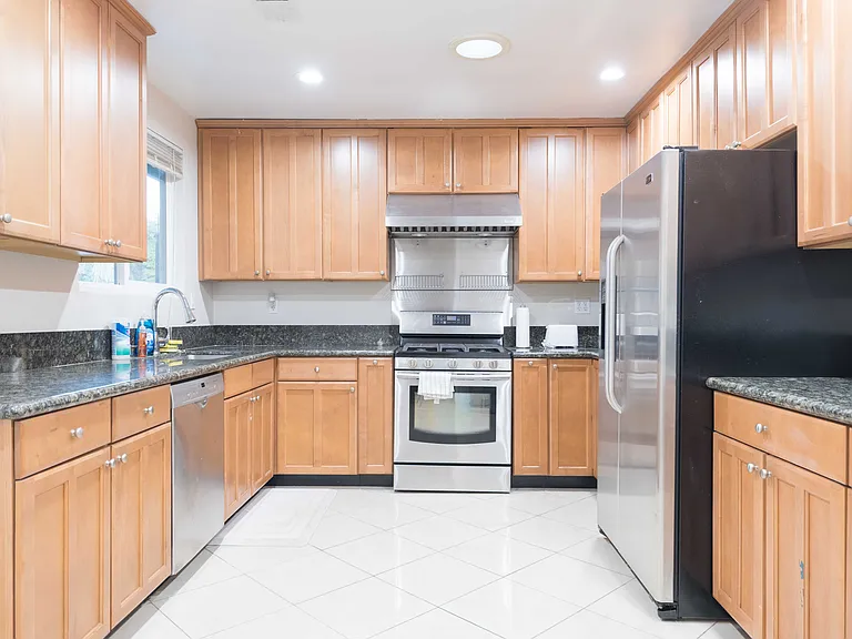 829 E Camino Real Ave — Photo 14