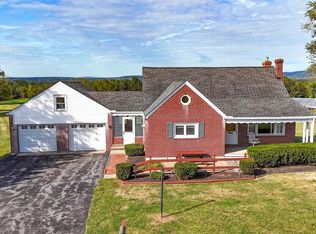 1918 Hoffmansville Rd, Frederick, PA 19435