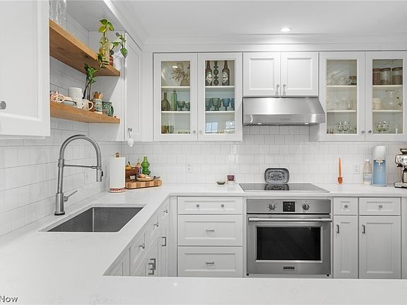4th image of 1840 Hickory Ln #27
