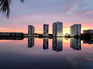 The Clipper, Aventura, FL 33160