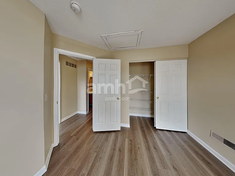 700 Berlander Dr — Photo 10