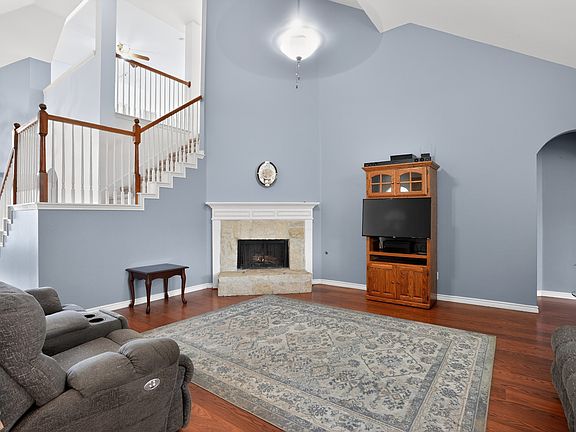 3rd image of 5801 Starboardway Dr