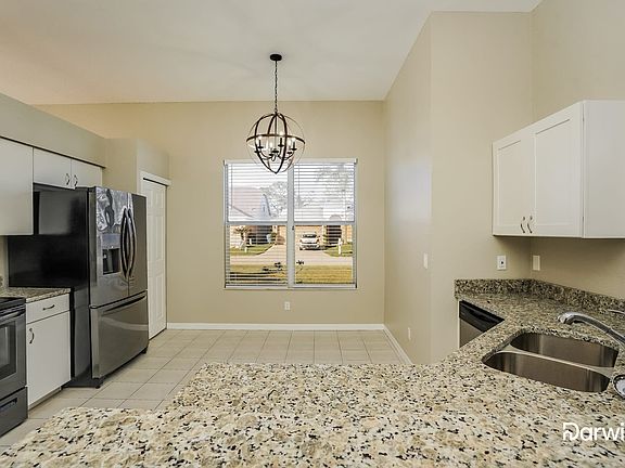 3rd image of 1229 Vinetree Dr