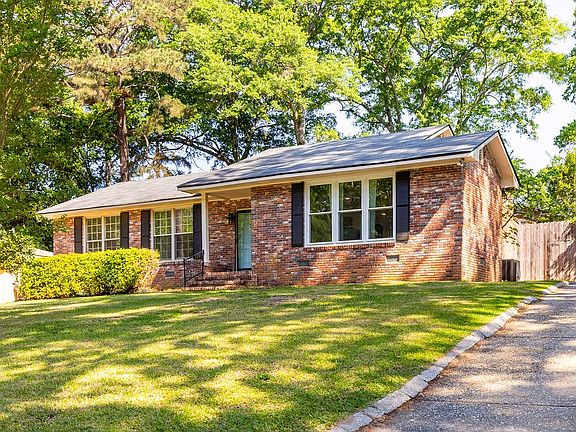 2nd image of 4027 Savannah Dr