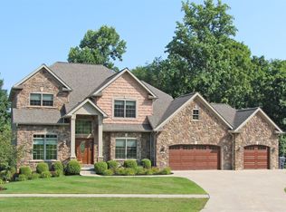4276 Stone Creek Dr, Erie, PA 16506