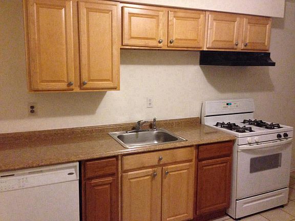 5th image of 1629 Raspberry Ct
