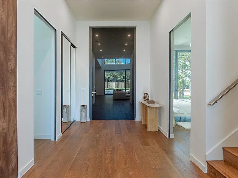 614 Robin Dale Dr — Photo 16
