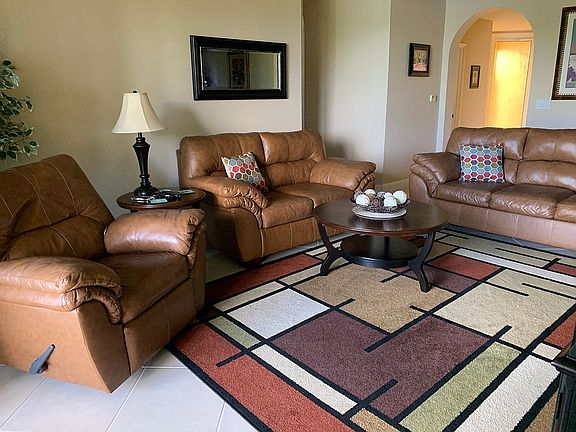 3rd image of 5580 Berkshire Dr APT 103