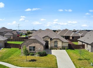 3724 Twin Pines Dr, Midlothian, TX 76065