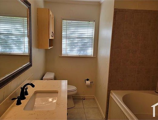 5th image of 3159 Southlake Park Rd