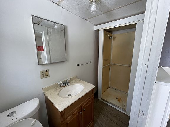 4th image of 413 Winsor St #4