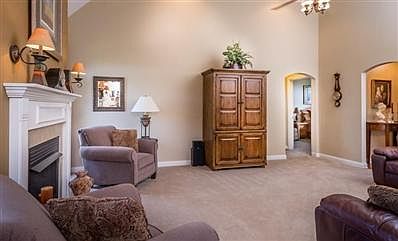 5th image of 631 Apricot Dr