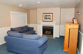 4th image of 9463 S Kirkside Dr