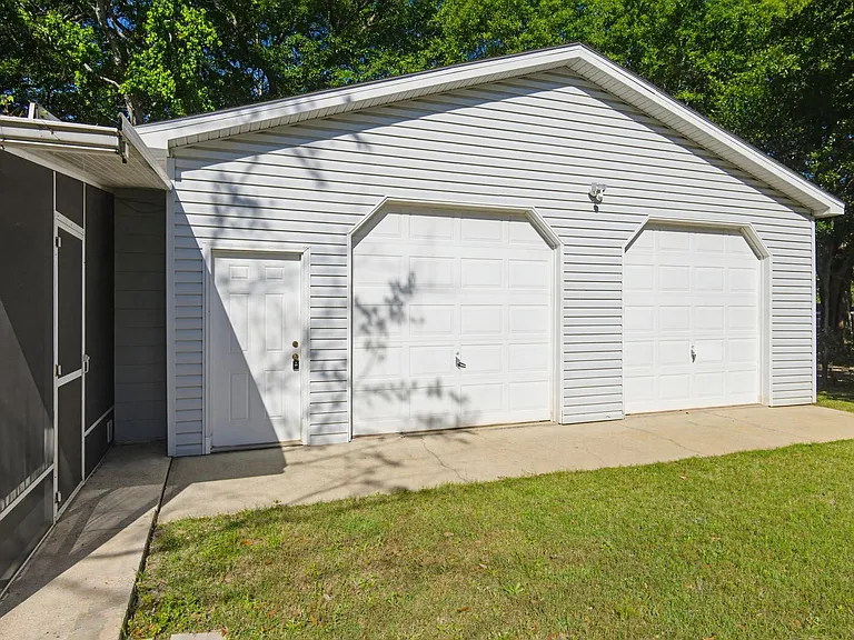 908 Rock Creek Ave — Photo 45