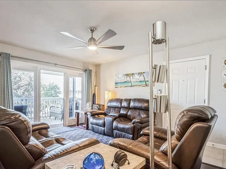 4985 Coquina Key Dr SE #D — Photo 2