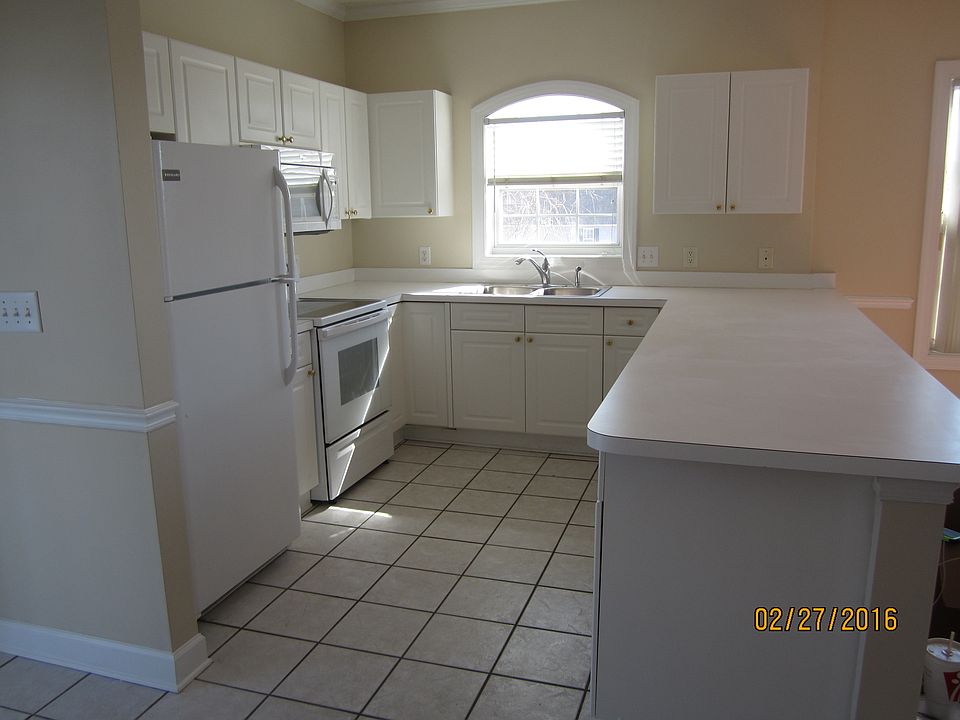 Kitchen with All Updated Applicances