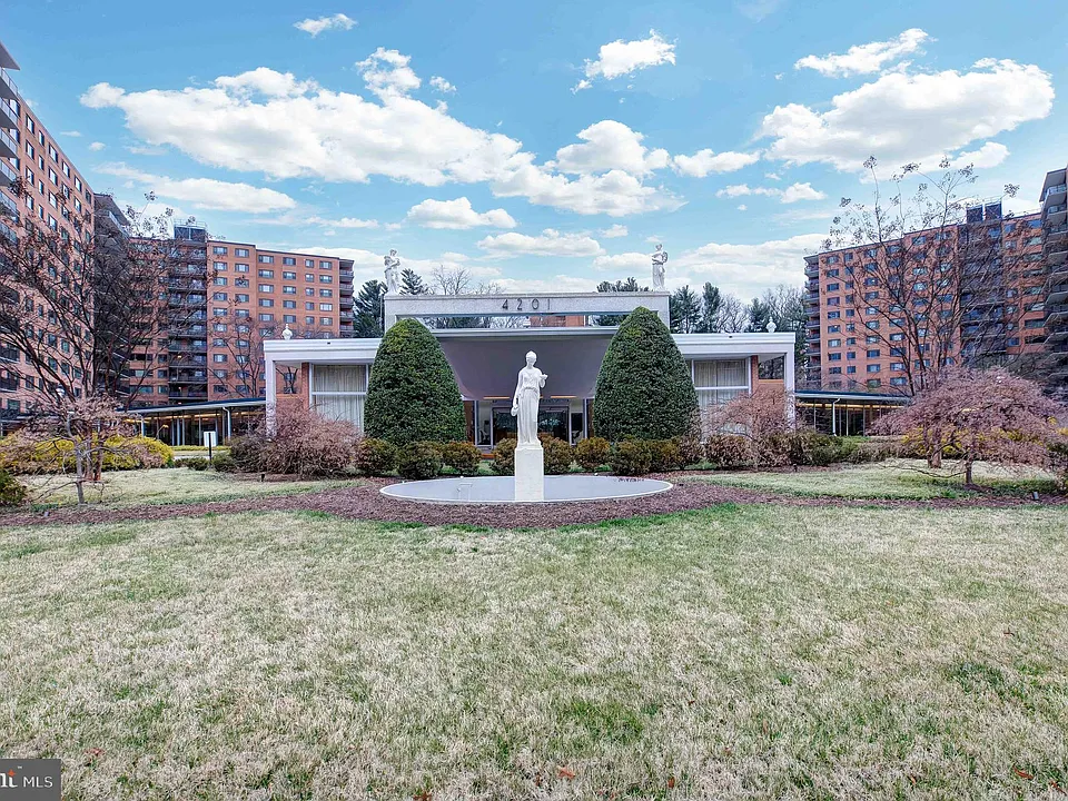 4201 Cathedral Ave NW #511E