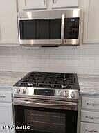3rd image of 6825 Autumn Oaks Dr