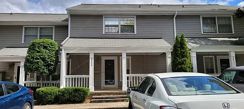 2409 Farmstead Cir SE Photo 1