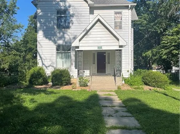 415 S 2nd St, Clinton, MO 64735