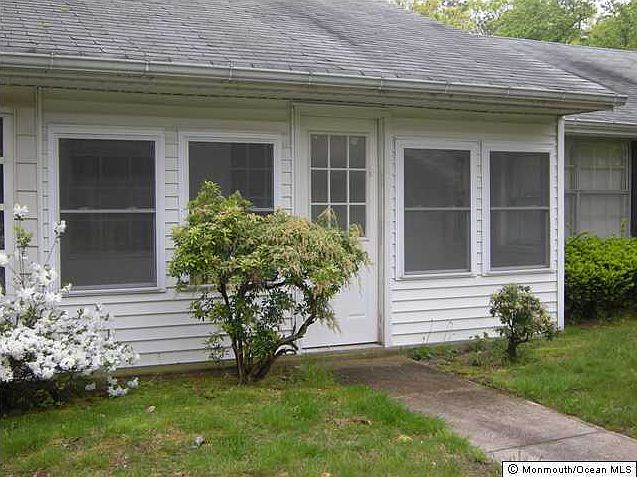 1st image of 426 Chatham Court #B