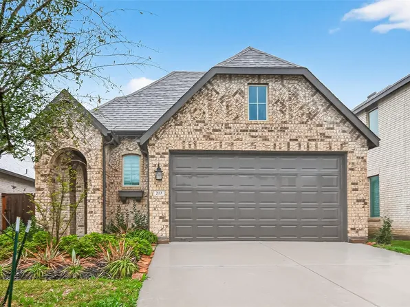 213 Trapper Creek Dr, Conroe, TX 77304