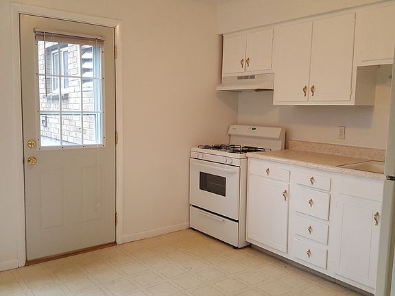 5th image of 3131 Copley Dr SW APT B