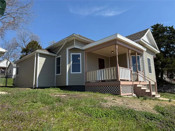 1214 Hill St, Hannibal, MO 63401
