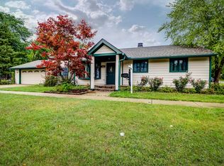 304 N Lincoln Ave, Mundelein, IL 60060