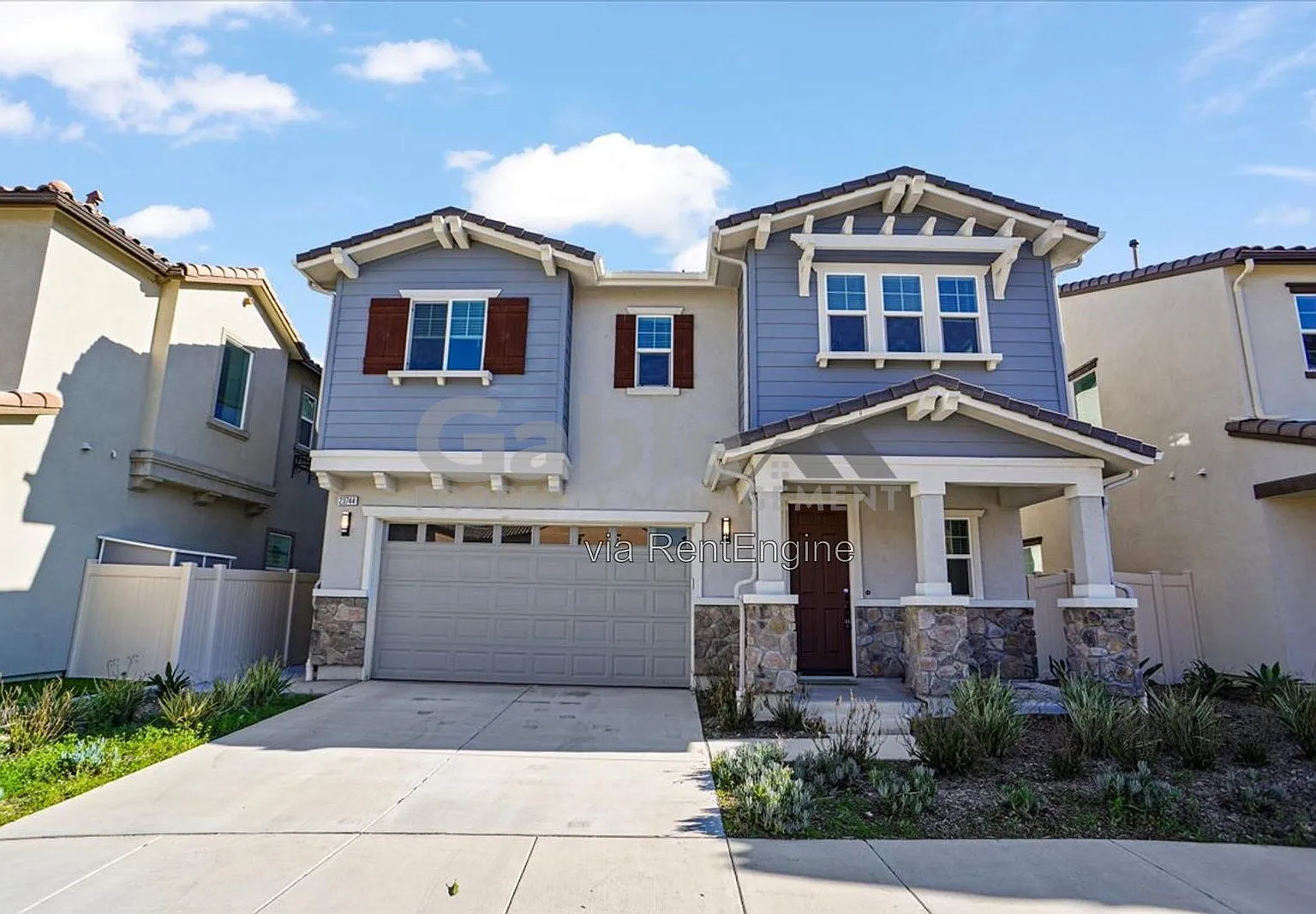 3 bed, 2.5 bath, 2196 sqft, $3,975 — Photo 2
