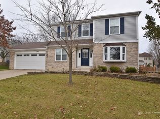 102 Chelsea Ave, Sugar Grove, IL 60554