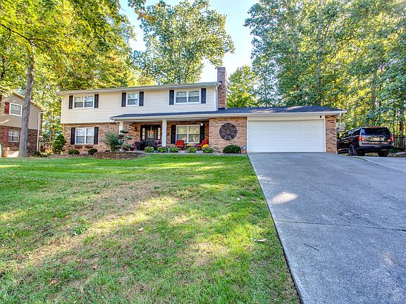 4th image of 1926 Stonebrook Dr