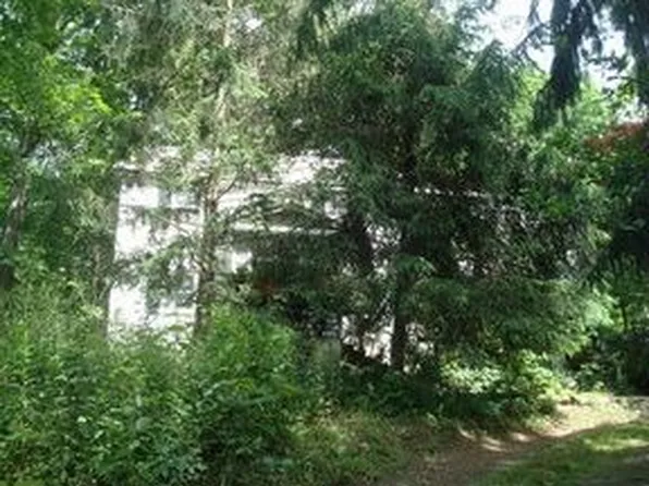 3251 Zepp Rd, Green Lane, PA 18054