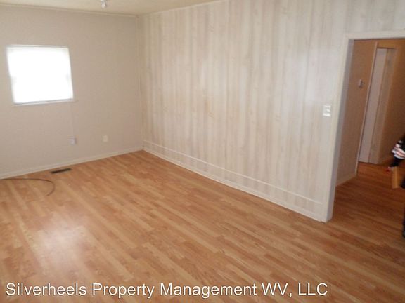 2nd image of 1046 24th St #A