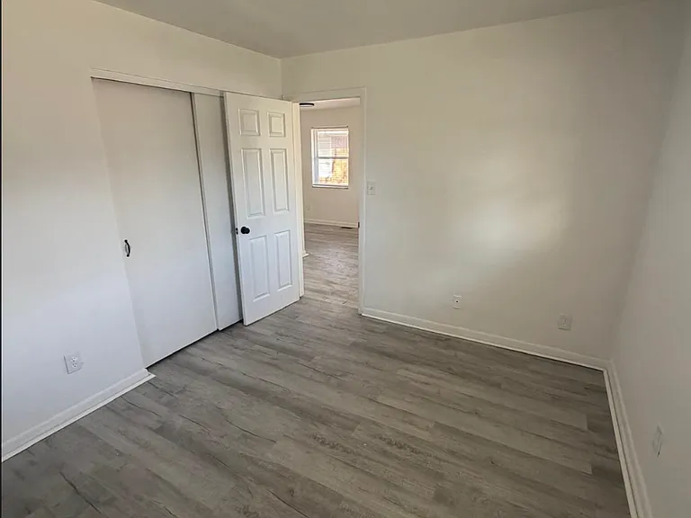 623 Troy St #A — Photo 9