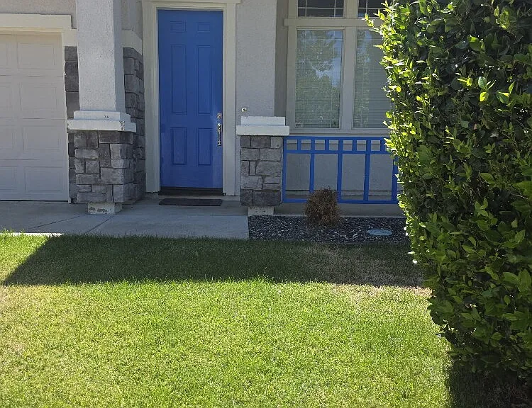 249 Oxburough Dr — Photo 1