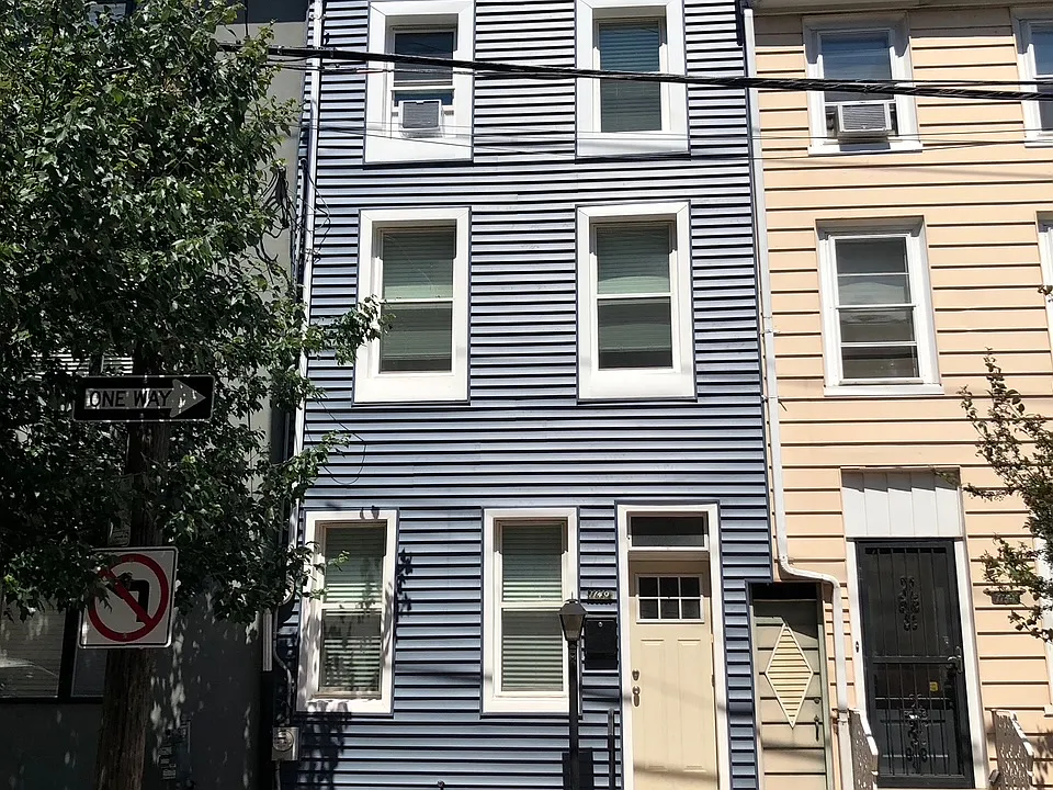 1149 N Hancock St