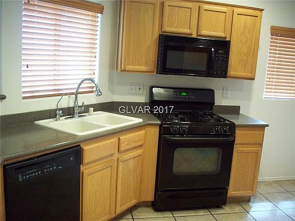 4th image of 10624 Camel Rock Ct