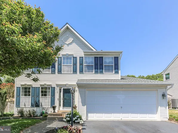 3726 Katie Pl, Triangle, VA 22172