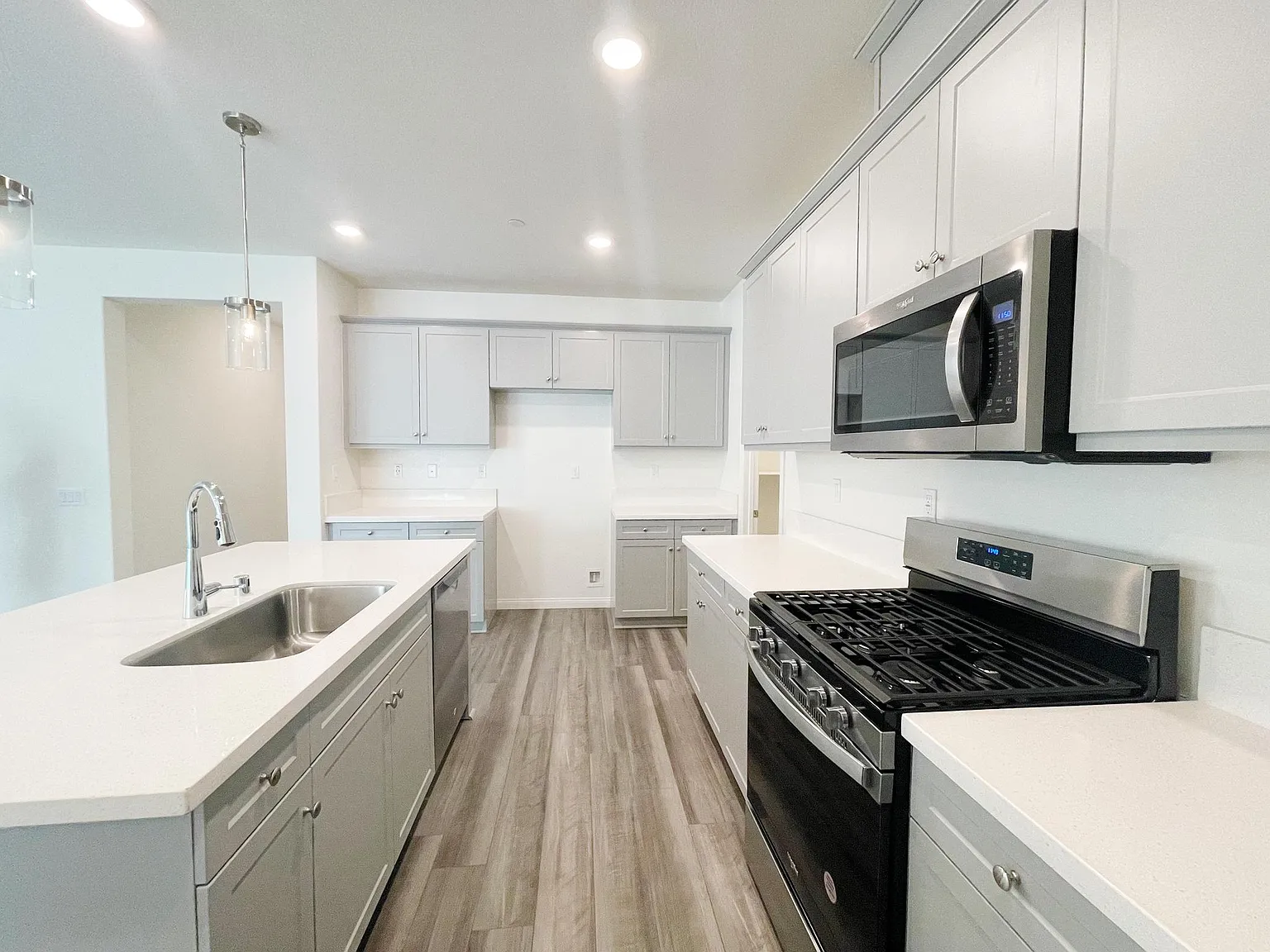 4 bed, 2206 sqft, $3,700 — Photo 1