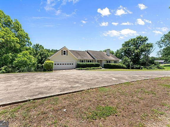 4th image of 3883 Sloan Mill Rd