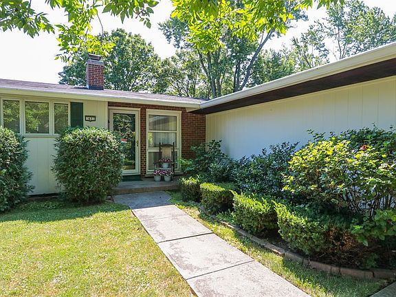 2nd image of 41 Hamlin Dr
