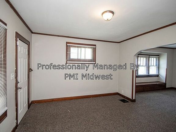 5th image of 638 N Oxford St