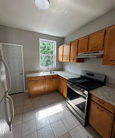3922 Priscilla St — Photo 5